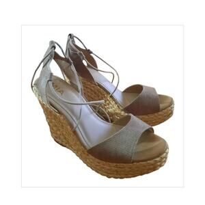 MIA Womens Medallion Raffia Platform Wedges Peep-Toe Size 7.5M NWT